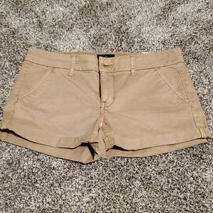 Khaki American Eagle shorts